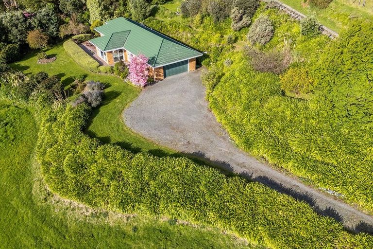 Photo of property in 227 Huia Street, Waikanae, 5391