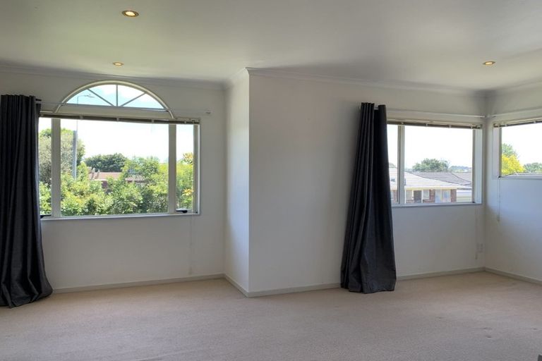 Photo of property in 27a Swanson Road, Henderson, Auckland, 0610