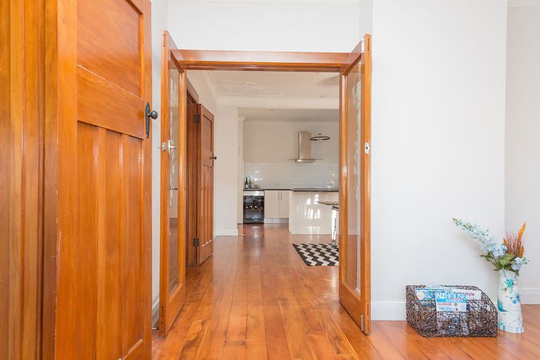 Photo of property in 26 Thomson Street, West End, Palmerston North, 4412