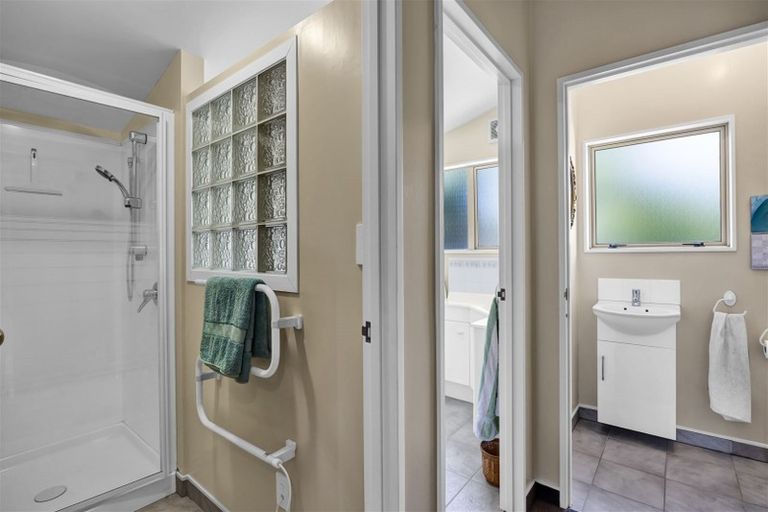 Photo of property in 70 Doone Street, Lynmouth, New Plymouth, 4310