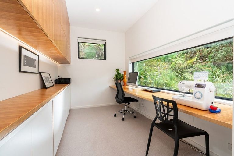 Photo of property in 17 Kim Street, Khandallah, Wellington, 6035