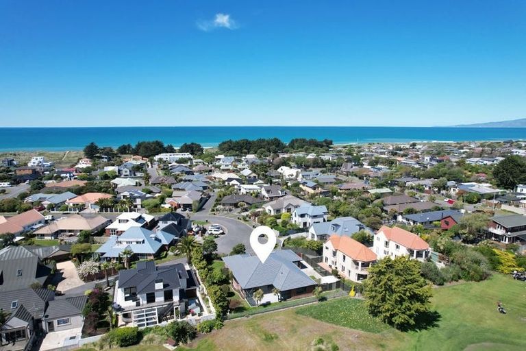 Photo of property in 18 Cordyline Place, Waimairi Beach, Christchurch, 8083