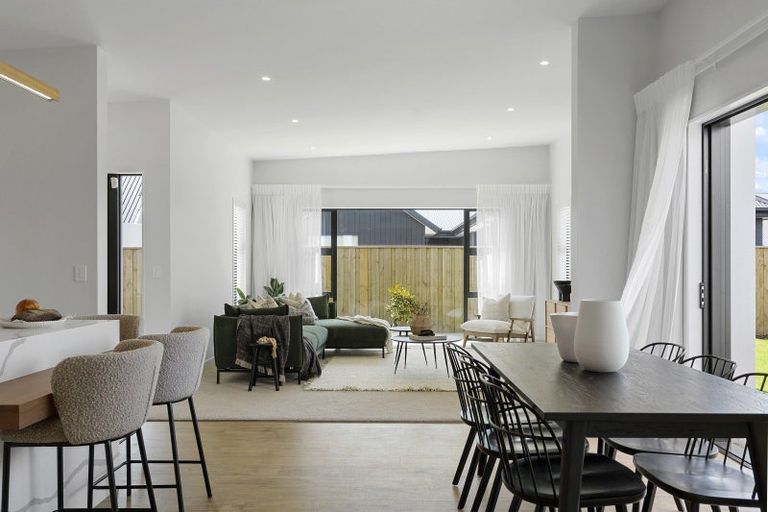 Photo of property in 15 Perehia Mews, Marshland, Christchurch, 8083