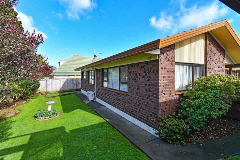 Photo of property in 4/16 Regent Street, Papatoetoe, Auckland, 2025