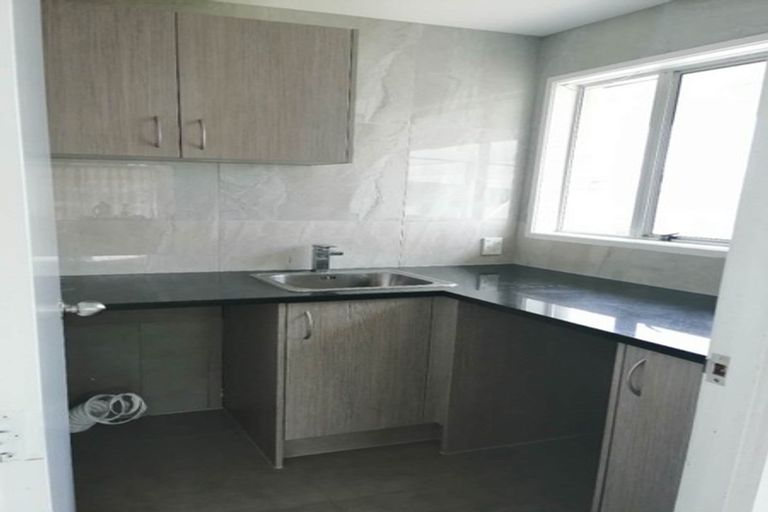 Photo of property in 68 Hutchinsons Road, Bucklands Beach, Auckland, 2014