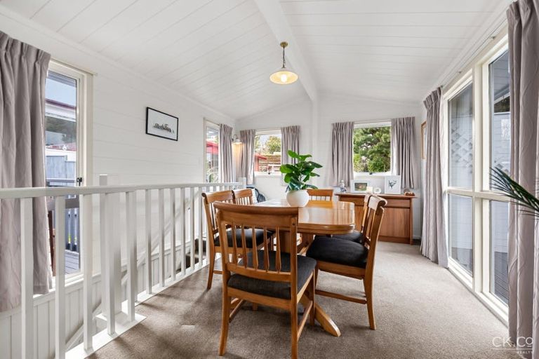 Photo of property in 224 Dowse Drive, Maungaraki, Lower Hutt, 5010