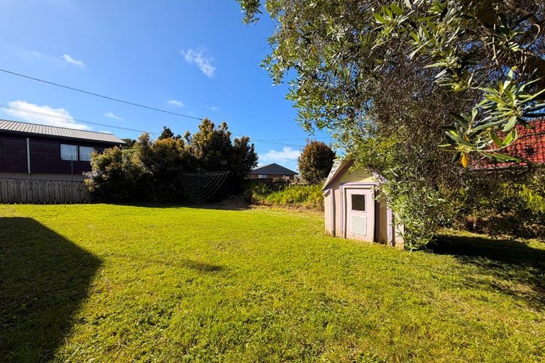 Photo of property in 145 Chivalry Road, Glenfield, Auckland, 0629