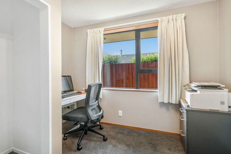 Photo of property in 20 Takaro Avenue, Sockburn, Christchurch, 8042