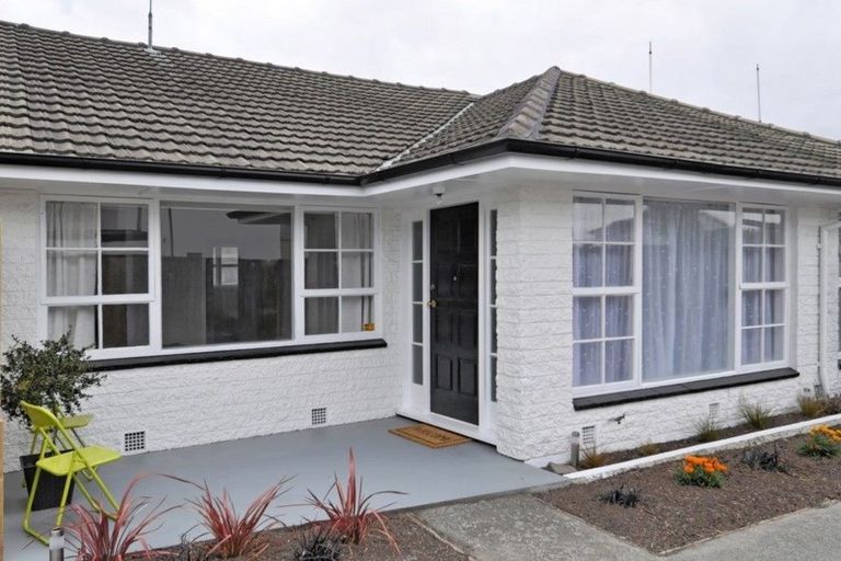 Photo of property in 3/990 Colombo Street, St Albans, Christchurch, 8014