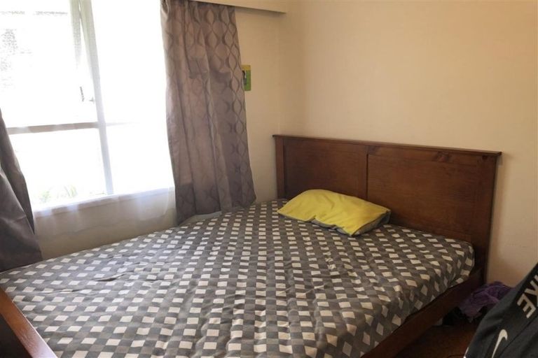 Photo of property in 19 Gossamer Drive, Pakuranga Heights, Auckland, 2010