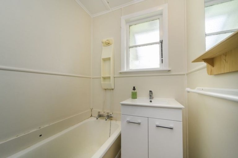 Photo of property in 8 Brighton Crescent, Highbury, Palmerston North, 4412