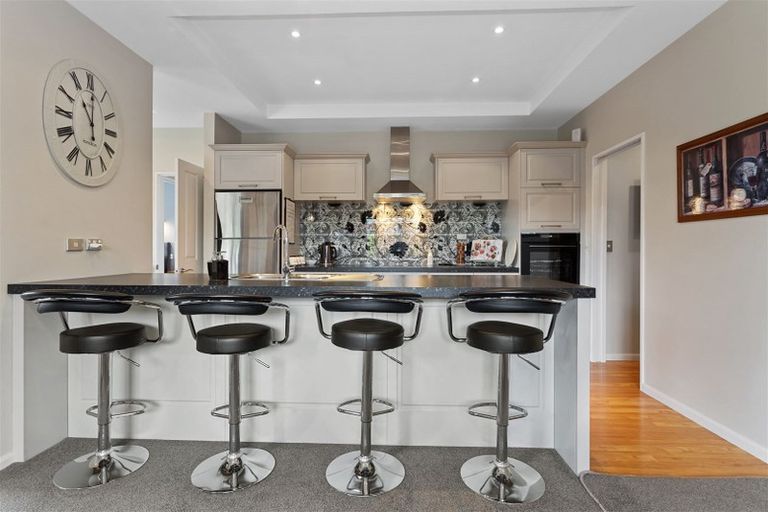 Photo of property in 48 Oakwood Drive, Rangiora, 7400