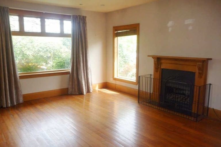 Photo of property in 76 North Parade, Richmond, Christchurch, 8013