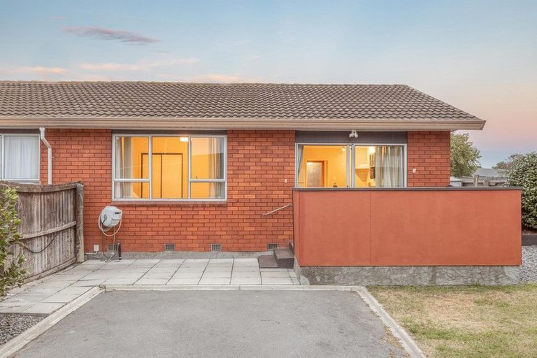 Photo of property in 2/7 Fir Tree Lane, Aranui, Christchurch, 8061