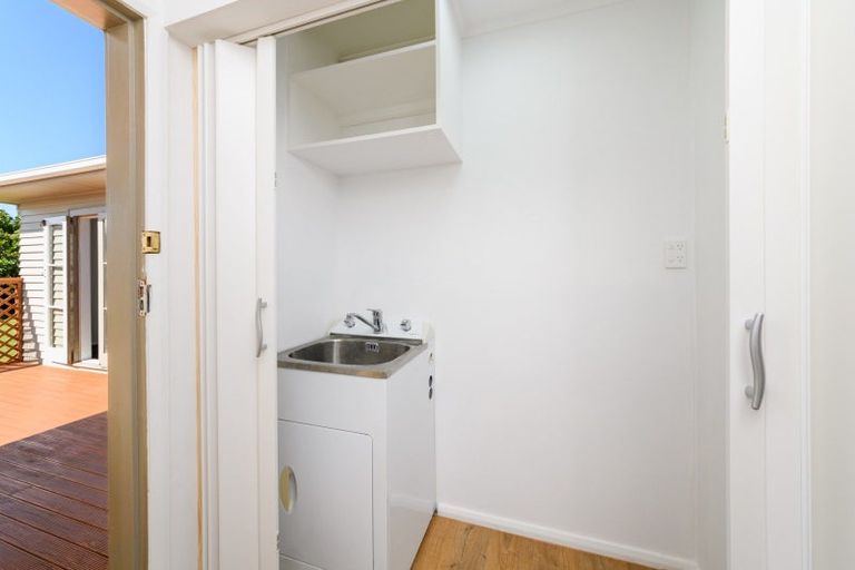 Photo of property in 4 Snowdon Avenue, Terrace End, Palmerston North, 4410