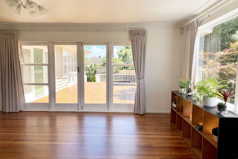 Photo of property in 86 Moa Road, Point Chevalier, Auckland, 1022
