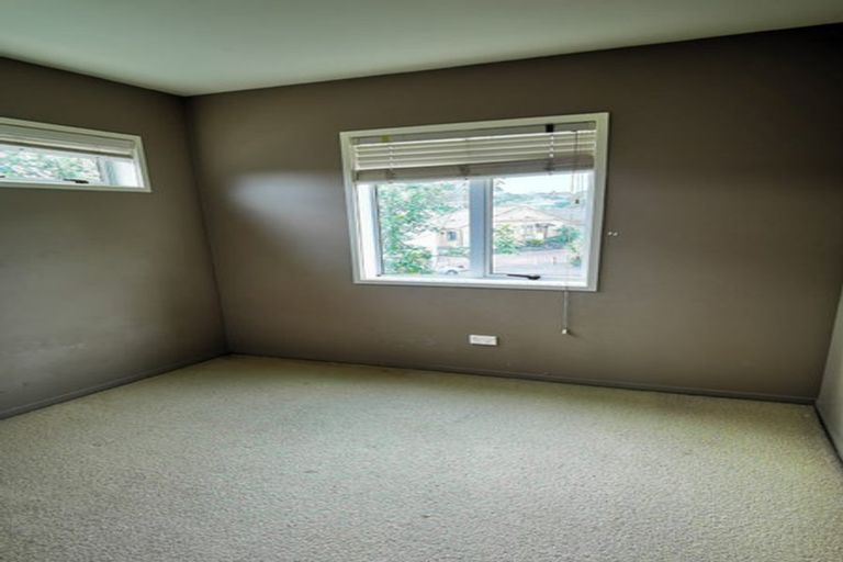 Photo of property in 14/30 John Jennings Drive, Oteha, Auckland, 0632