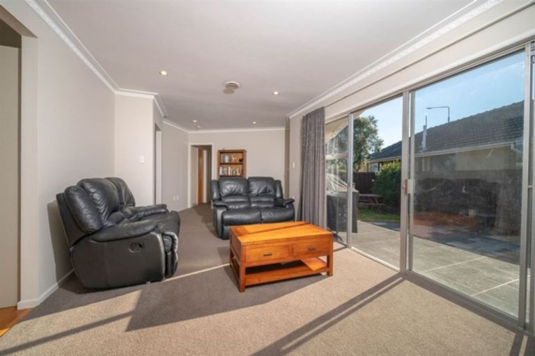 Photo of property in 487 Mairehau Road, Parklands, Christchurch, 8083