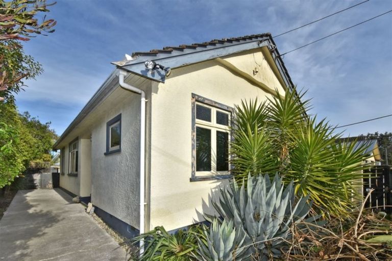 Photo of property in 123 Bowhill Road, New Brighton, Christchurch, 8083