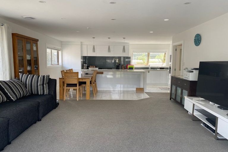 Photo of property in 2 Fitzwilliam Drive, Torbay, Auckland, 0630
