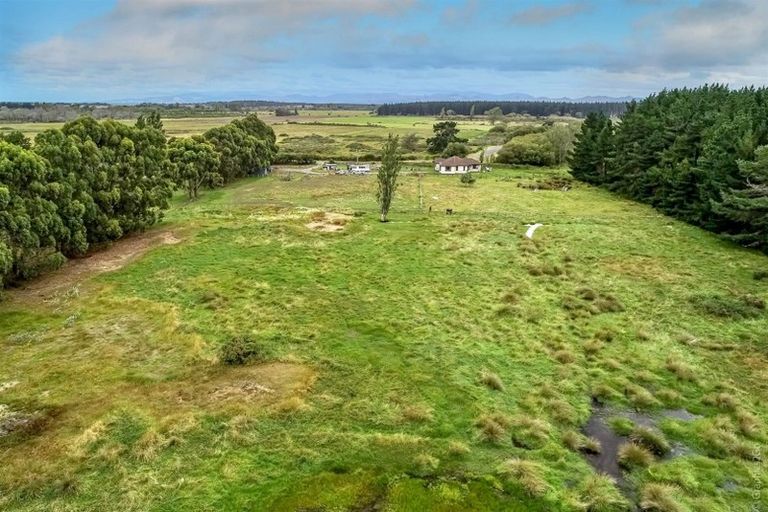 Photo of property in 335 Kainga Road, Kainga, Christchurch, 8083