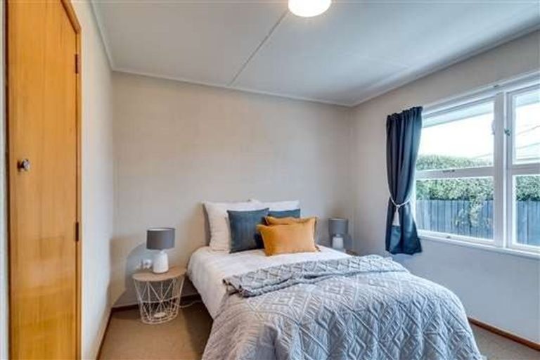 Photo of property in 1/707 Alexandra Street, Parkvale, Hastings, 4122