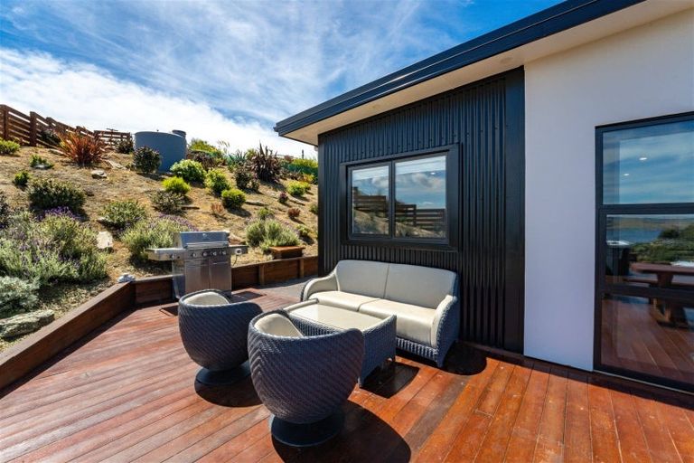 Photo of property in 17 Kingsgate Lane, Waihola, Milton, 9073