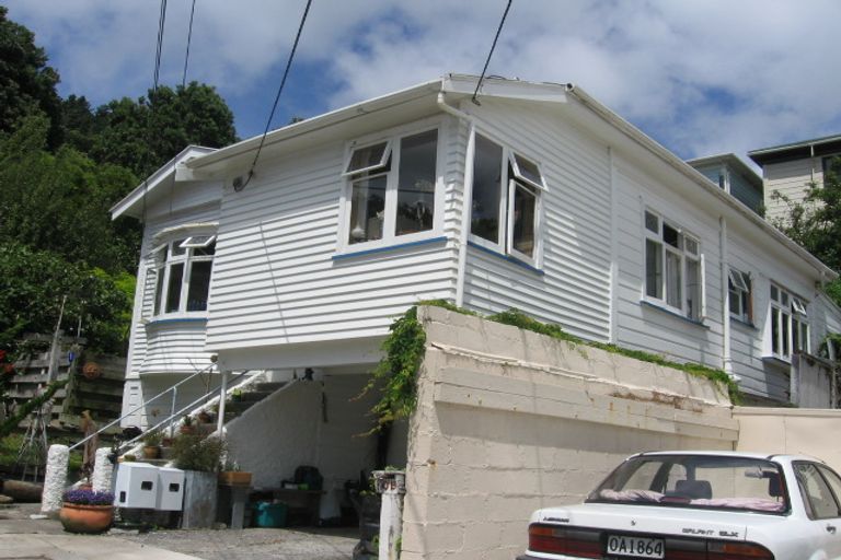 Photo of property in 10 Rixon Grove, Mount Victoria, Wellington, 6011