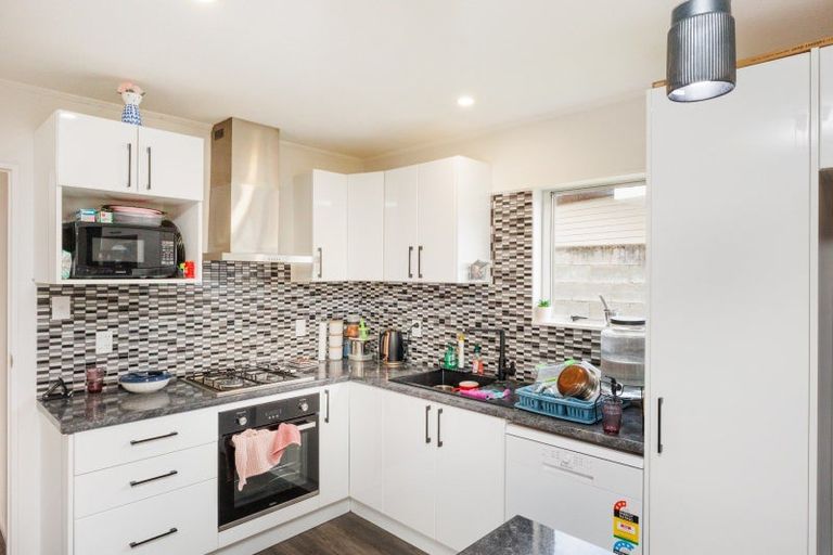 Photo of property in 23a Rhodes Drive, Kelvin Grove, Palmerston North, 4414