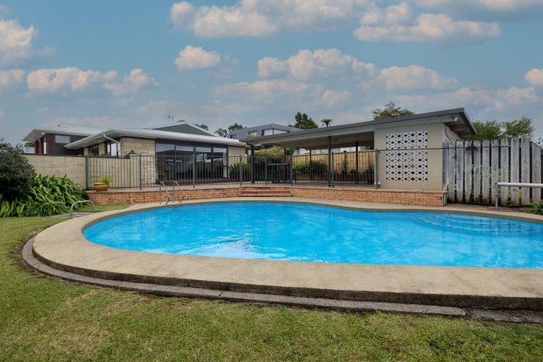 Photo of property in 6 Resthill Crescent, Glenview, Hamilton, 3206