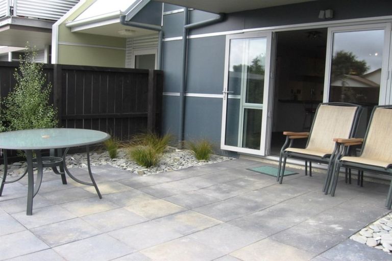 Photo of property in 4/12 Hutcheson Street, Sydenham, Christchurch, 8023