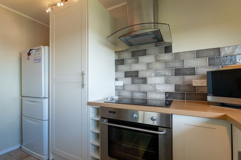 Photo of property in 14 Wattle Grove, Maungaraki, Lower Hutt, 5010