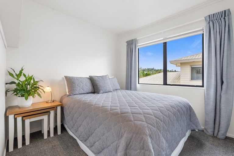 Photo of property in 1/6 Knott Road, Stanmore Bay, Whangaparaoa, 0932