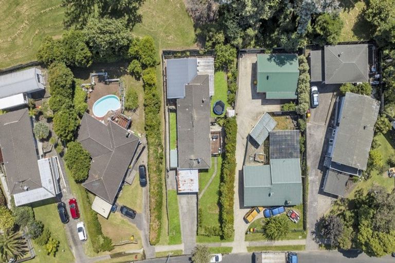 Photo of property in 2/55 Ennis Avenue, Pakuranga Heights, Auckland, 2010