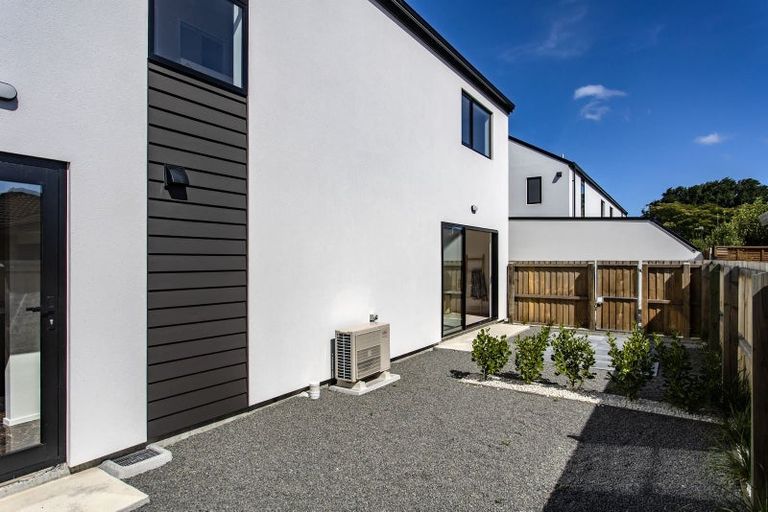 Photo of property in 1/29 Main South Road, Sockburn, Christchurch, 8042