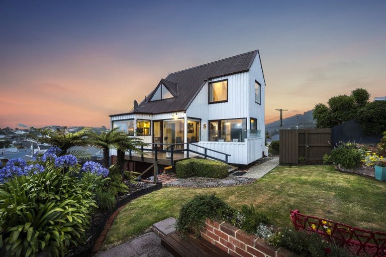 Photo of property in 7 Magnetic Street, Port Chalmers, 9023