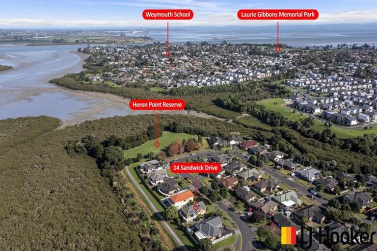 Photo of property in 14 Sandwick Drive, Weymouth, Auckland, 2103