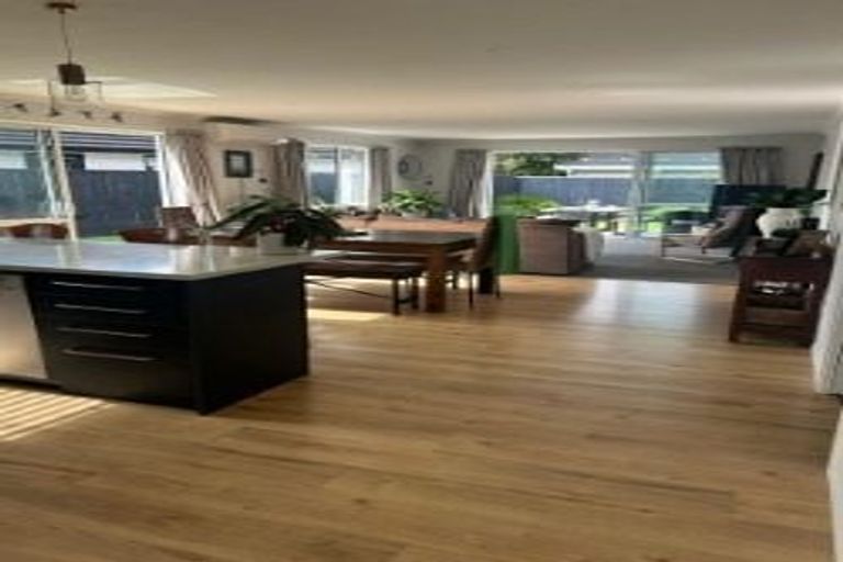 Photo of property in 6 Elizabeth Street, Cambridge, 3434