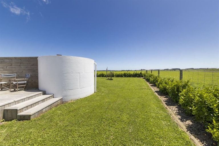 Photo of property in 628 Parewanui Road, Bulls, 4894