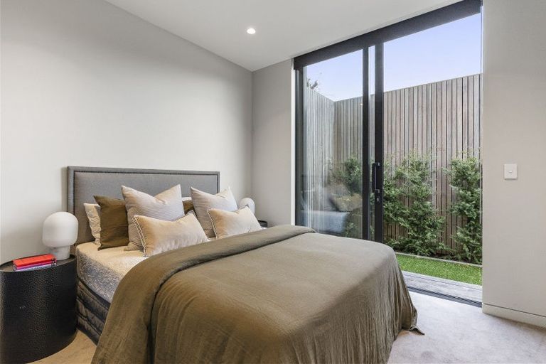 Photo of property in 73 West End Road, Westmere, Auckland, 1022