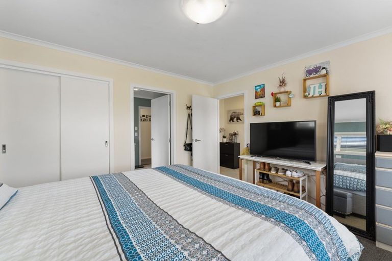 Photo of property in 23 Bowen Street, Woodville, 4920