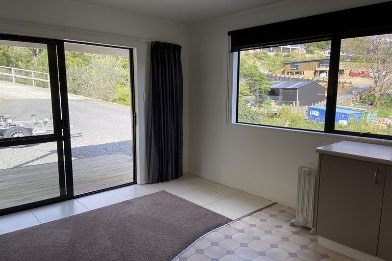 Photo of property in 25 Seaview Crescent, Picton, 7220