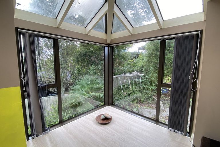 Photo of property in 60 Cheriton Road, Mellons Bay, Auckland, 2014