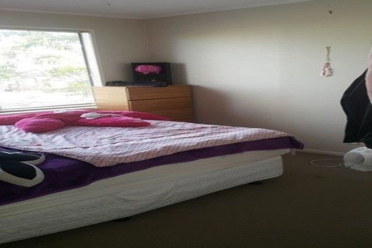 Photo of property in 10 Massine Place, Randwick Park, Auckland, 2105