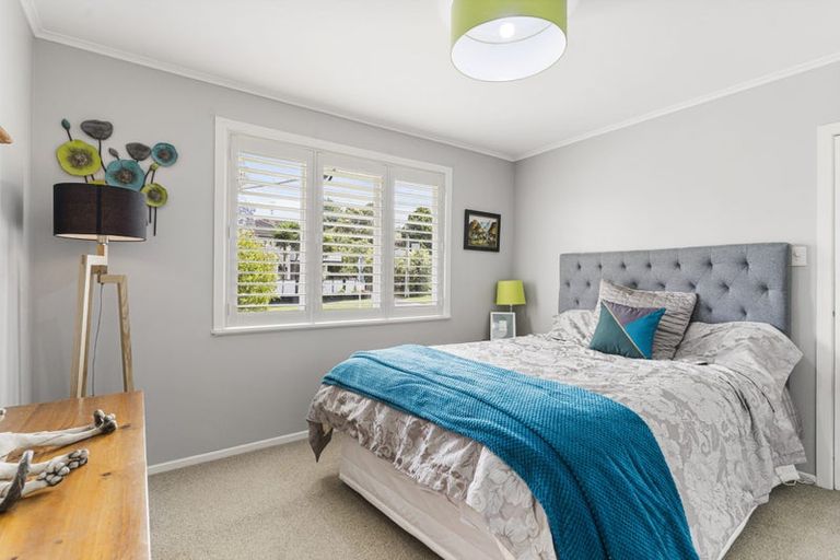 Photo of property in 45 Lauderdale Road, Birkdale, Auckland, 0626