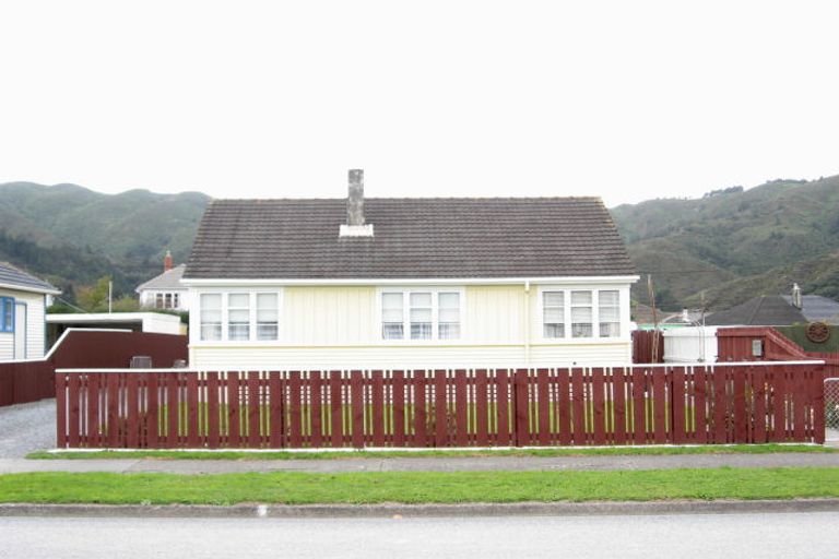 Photo of property in 56 Hewer Crescent, Naenae, Lower Hutt, 5011