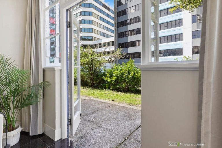 Photo of property in 20d Portland Crescent, Thorndon, Wellington, 6011