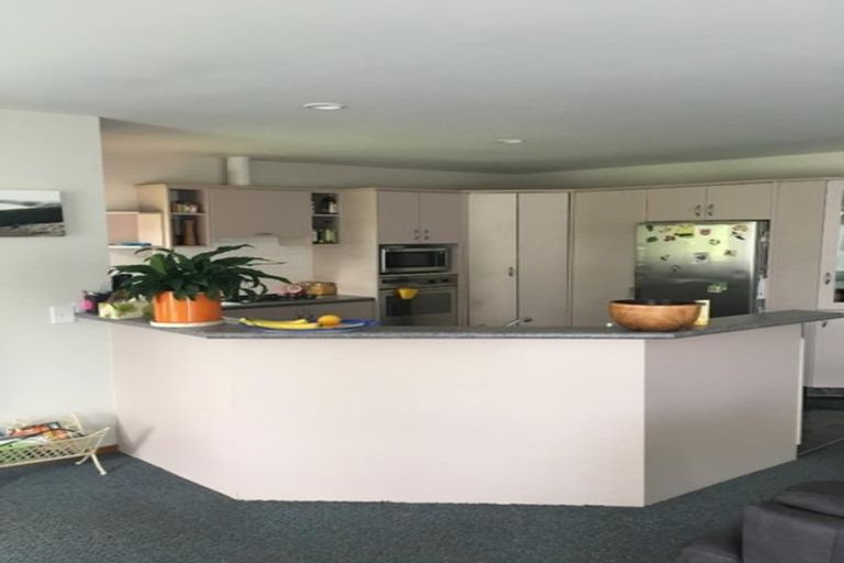 Photo of property in 11 Phoenix Lane, Northcote, Christchurch, 8052