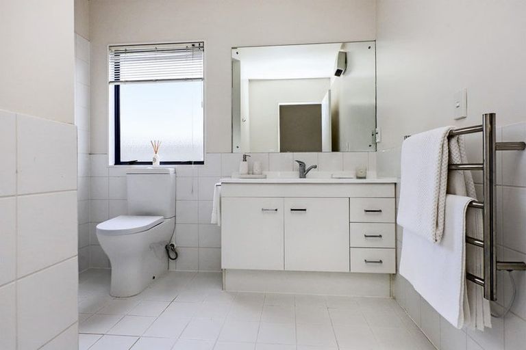 Photo of property in 13 Palmbrook Avenue, Havelock North, 4130