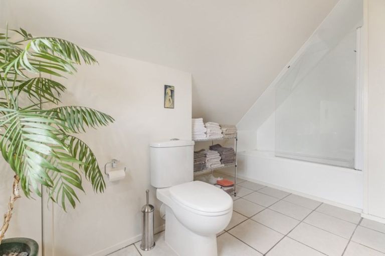 Photo of property in 1/121 Godley Road, Green Bay, Auckland, 0604